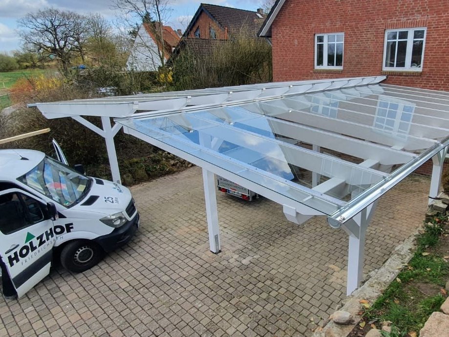 von Holzhof Friedrichsruh: Lichtdurchflutetes Doppelcarport mit Glasdach Lichtdurchflutetes Doppelcarport mit Glasdach